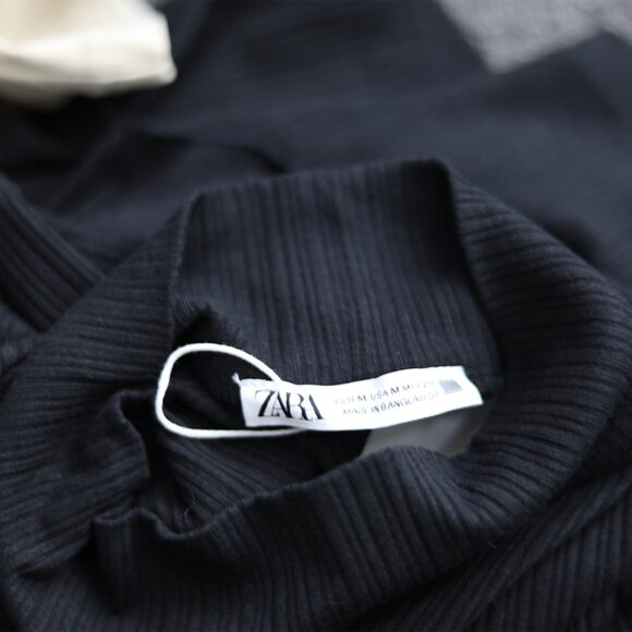 Trendy Zara Ruffle Sleeve Ribbed Top in Black - Picture 4 of 5